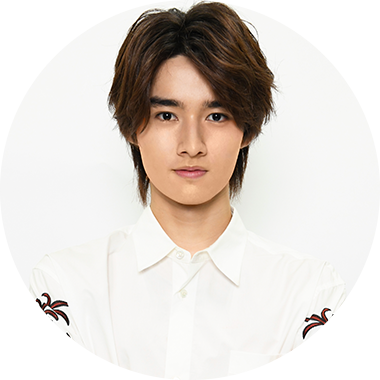 藤岡真威人さん